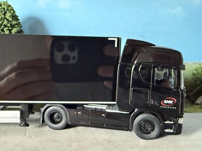 Cavallino Cavallino Scania R Highline 4x2 met 3-as kasten oplegger SMK LOGISTICS