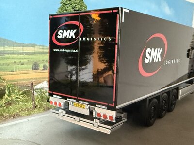 Cavallino Cavallino Scania R Highline 4x2 met 3-as kasten oplegger SMK LOGISTICS