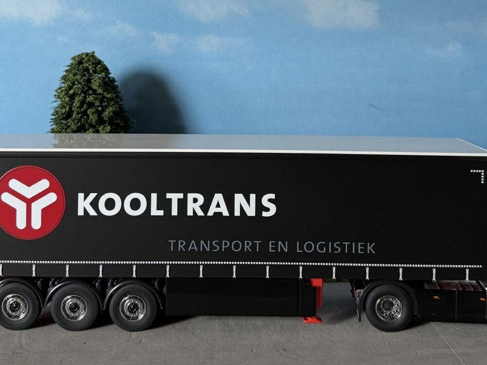 Cavallino Cavallino Scania S Highline 4x2 met 3-as schuifzeilenoplegger KOOLTRANS