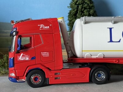 Cavallino Cavallino DAF XG+ 4x2 with 3-axle bulk trailer LOODET BV
