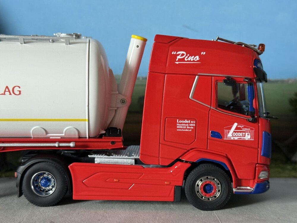 Cavallino Cavallino DAF XG+ 4x2 with 3-axle bulk trailer LOODET BV