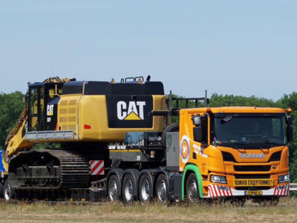 WSI WSI Scania P Low 10x4 + 5-axle lowloader + 1 axle dolly HOLTROP V.D. VLIST