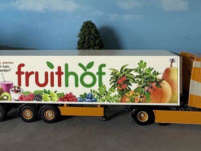 WSI WSI DAF XG+ 4x2 midlift with 3-axle tridec reefer trailer TRANSPORTBEDRRIJF TRAVEO
