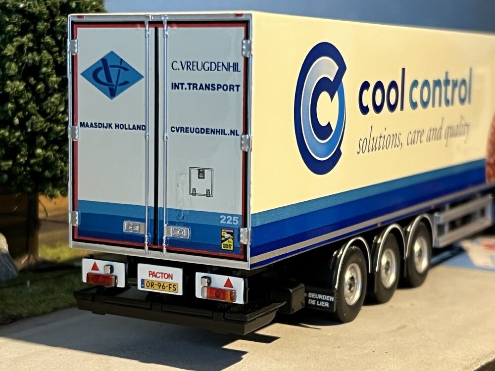 Tekno Tekno Scania Next Gen R-serie Highline 6x2 with 3-axle reefer trailer C. Vreugdenhil - Cool Control - Copy