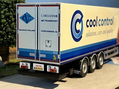 Tekno Tekno Scania Next Gen R-serie Highline 6x2 with 3-axle reefer trailer C. Vreugdenhil - Cool Control - Copy