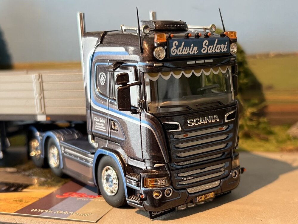 Tekno Tekno Scania R Highline 6x2 with 3-axle brick trailer EDWIN SALARI