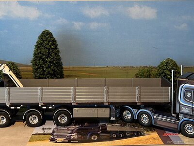 Tekno Tekno Scania R Highline 6x2 with 3-axle brick trailer EDWIN SALARI