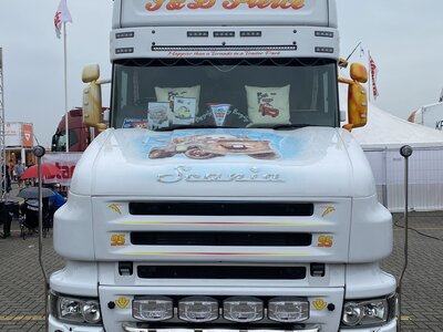 Tekno Tekno Scania T580 Torpedo Topline 6x4 J&D PIERCE "Cars"
