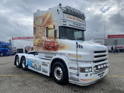 Tekno Tekno Scania T580 Torpedo Topline 6x4 J&D PIERCE "Cars"