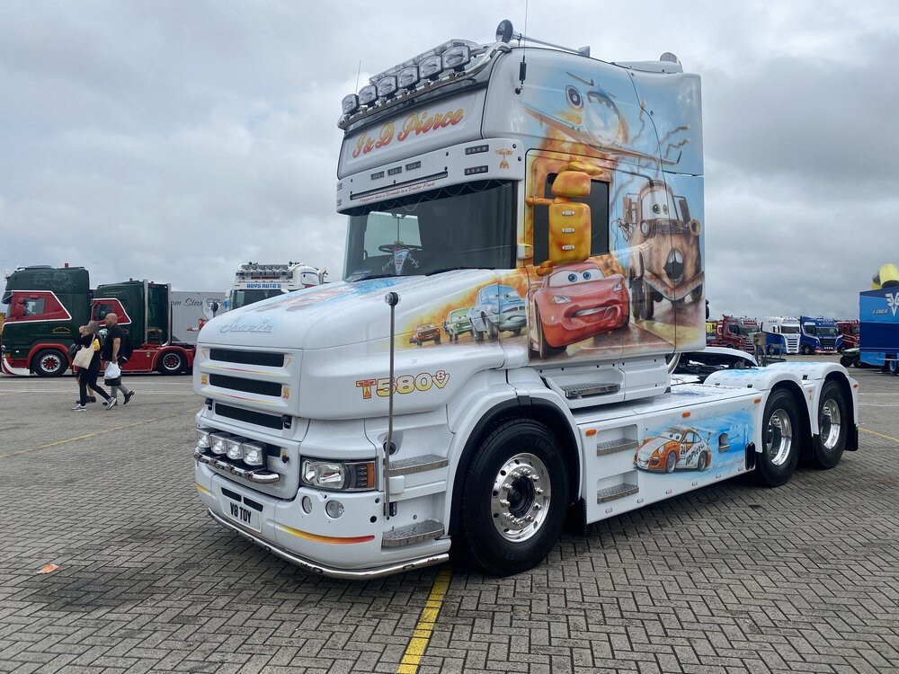 Tekno Tekno Scania T580 Torpedo Topline 6x4 J&D PIERCE "Cars"