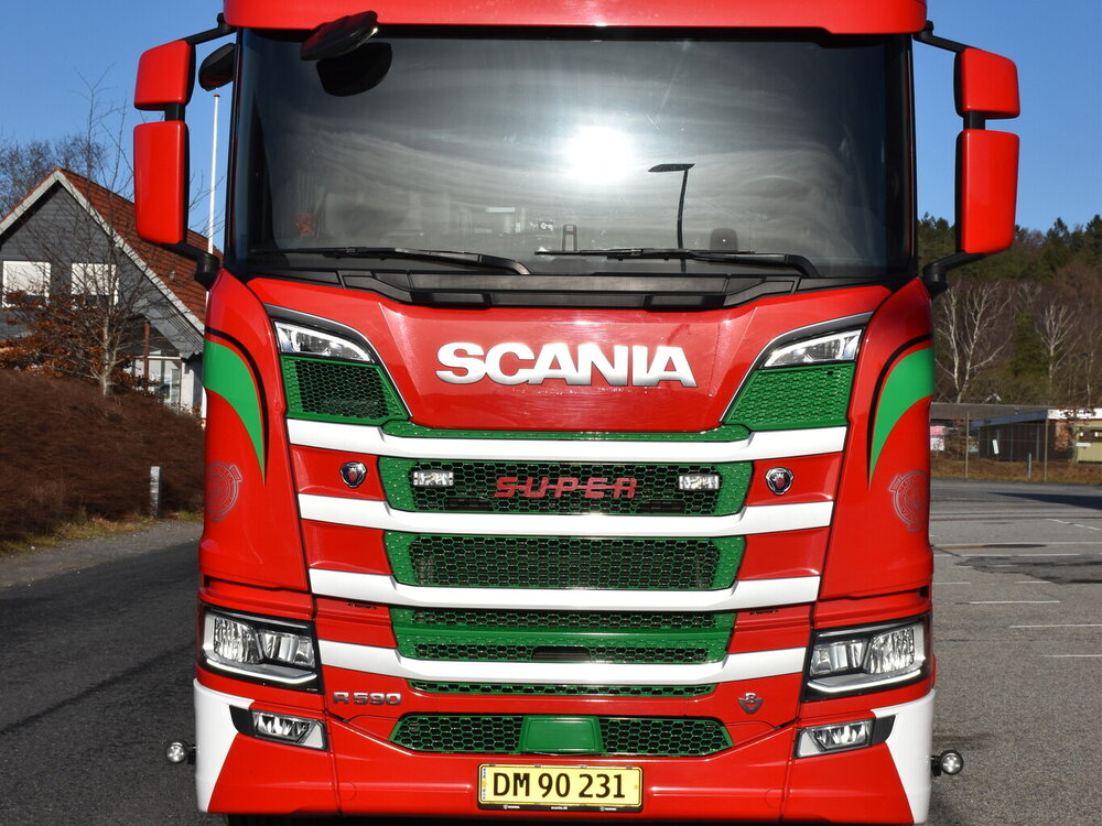 Tekno Tekno Scania Next Gen R580 Highline with 4-axle silo trailer JENS KONRAD