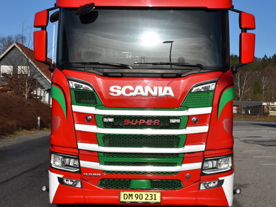 Tekno Tekno Scania Next Gen R580 Highline met 4-assige silo oplegger JENS KONRAD