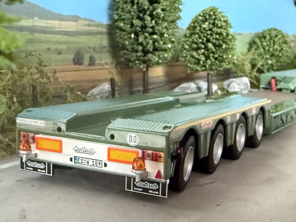 WSI WSI MAN TGX XXL 8x4 met euro lowloader + interdolly WACKER