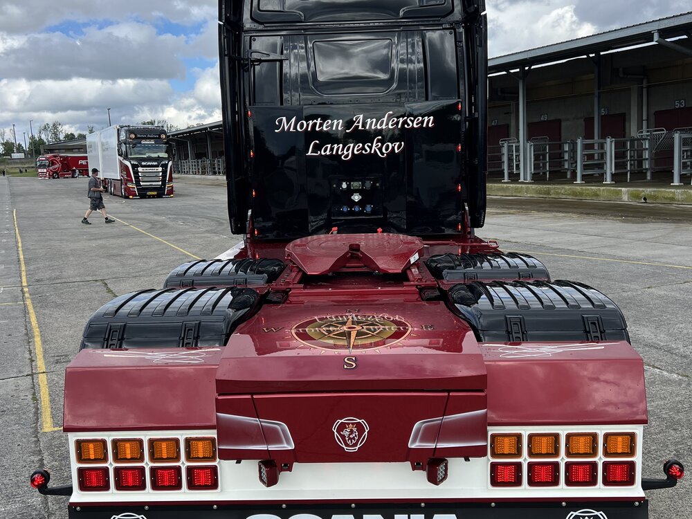 Tekno Tekno Scania Next Gen S-serie Highline with 3-axle reefer trailer MORTEN ANDERSEN