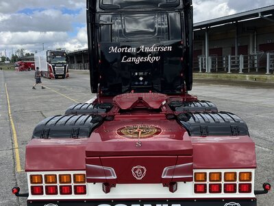 Tekno Tekno Scania Next Gen S-serie Highline with 3-axle reefer trailer MORTEN ANDERSEN