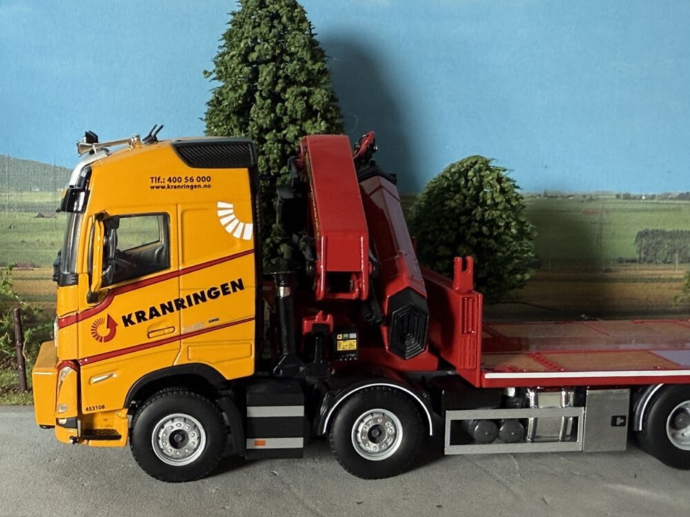 WSI WSI Volvo FH5 Globetrotter XL 8x2 + palfinger PK 780002-SH + jib KRANRINGEN - Copy