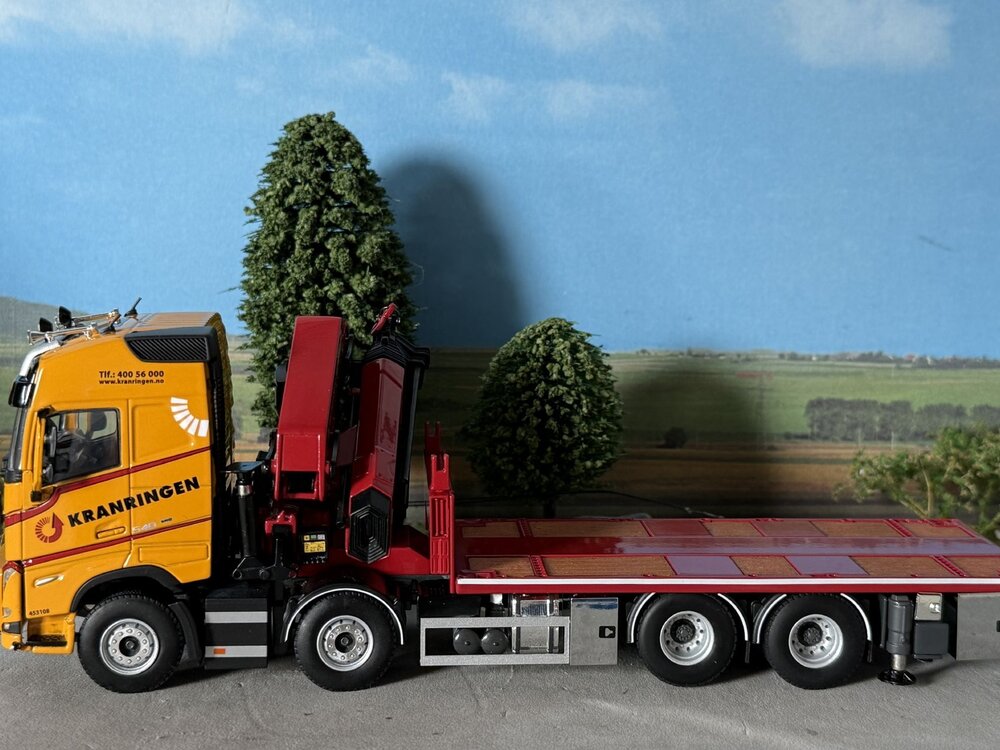 WSI WSI Volvo FH5 Globetrotter XL 8x2 + palfinger PK 780002-SH + jib KRANRINGEN - Copy