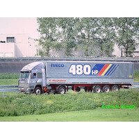 Tekno Iveco Turbostar Demo 480PK with 3-axle tilttrailer