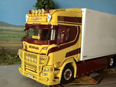 WSI WSI  Scania R Highline riged box truck 6x2 A. DEBRUX