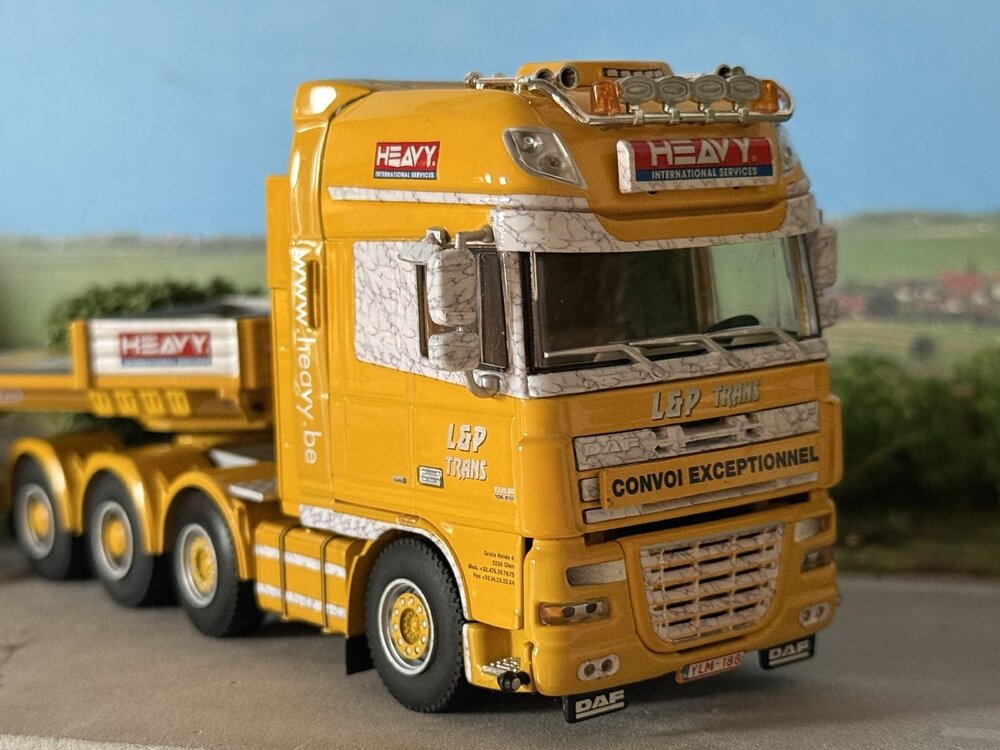 WSI WSI DAF 105XF Super Space Cab 8x4 + 4-axle Nooteboom euro lowloader L&P TRANS