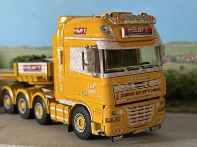 WSI WSI DAF 105XF Super Space Cab 8x4 + 4-axle Nooteboom euro lowloader L&P TRANS