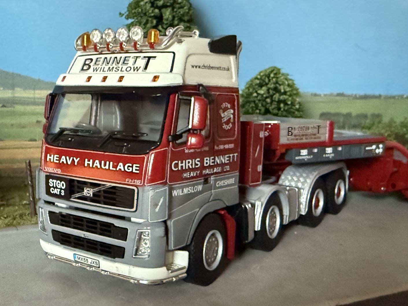 WSI MODELS 1/50 VOLVO FH4 GLOB.8×4 WSI MODELS 1/50 VOLVO FH4 GLOB.8×4 WSI 1:50 Nooteboom Volvo FH4