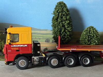 WSI WSI DAF 105XF Super Space Cab 8x4 + 6-axle ballast trailer VAN MARWIJK