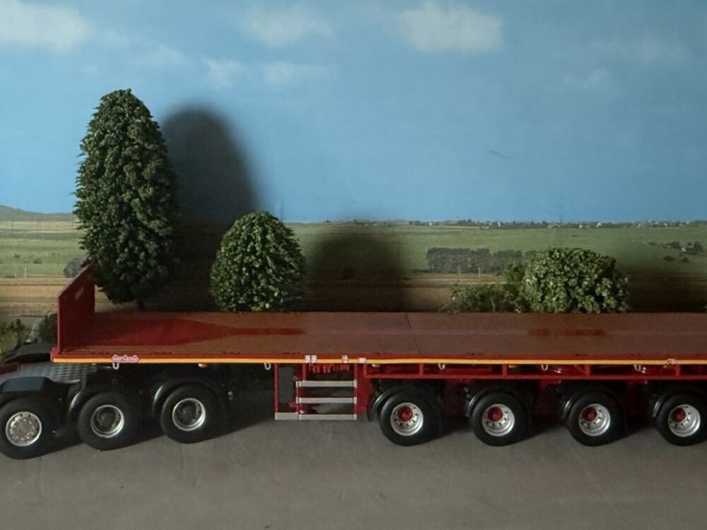 WSI WSI DAF 105XF Super Space Cab 8x4 + 6-axle ballast trailer VAN MARWIJK
