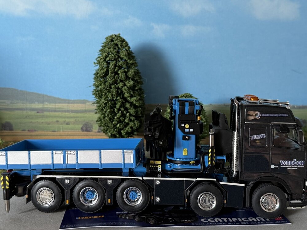 WSI WSI Volvo FH Globetrotter 10x4 with Palfinger PK150002 VERBOON