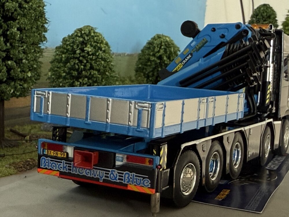 WSI WSI Volvo FH Globetrotter 10x4 with Palfinger PK150002 VERBOON