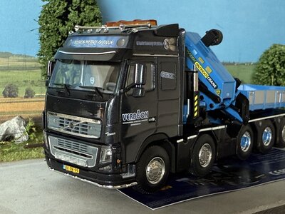 WSI WSI Volvo FH Globetrotter 10x4 with Palfinger PK150002 VERBOON