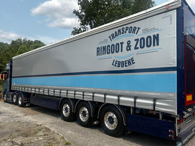 WSI WSI Scania S Highline 6x2 met 3-as schuifzeilen oplegger RINGOOT LUC