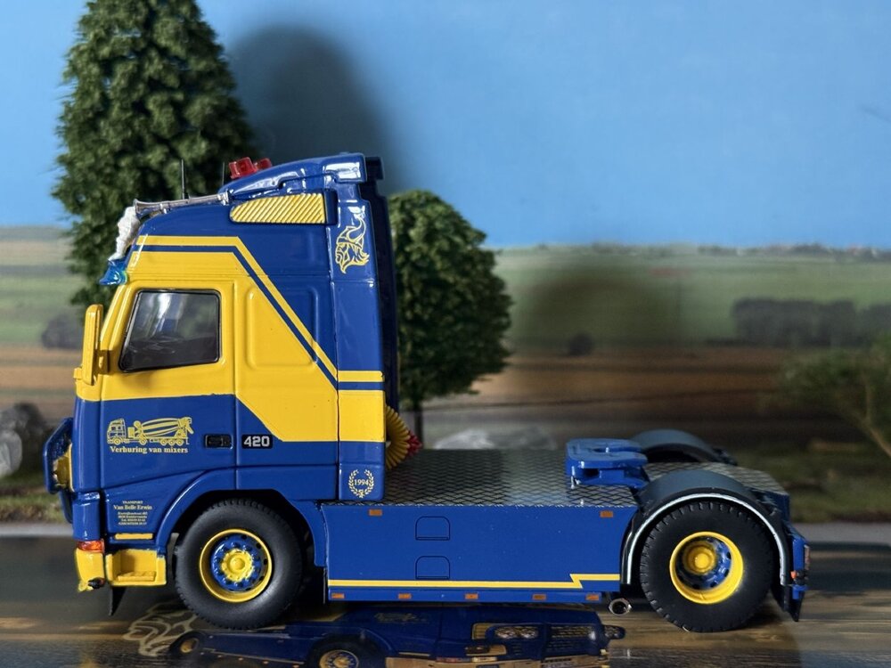 Tekno Tekno Volvo FH12 4x2 trekker ERWIN VAN BELLE