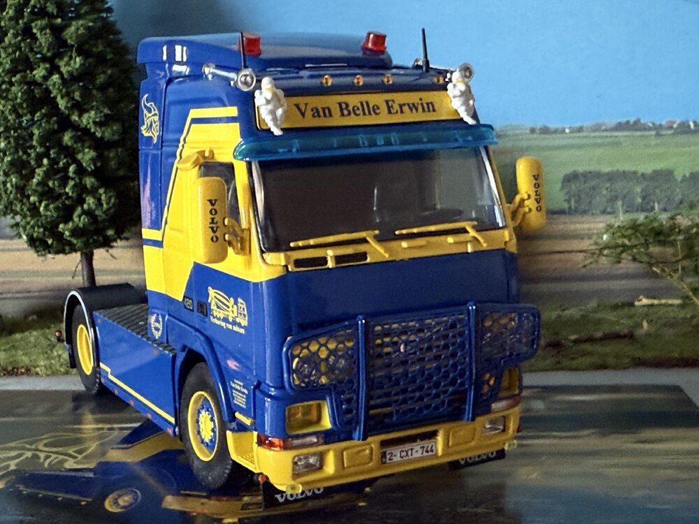 Tekno Tekno Volvo FH12 4x2 trekker ERWIN VAN BELLE