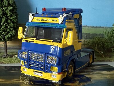 Tekno Tekno Volvo FH12 4x2 trekker ERWIN VAN BELLE