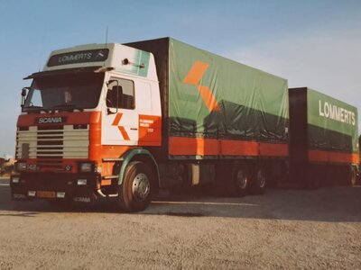 Tekno Tekno Scania 2- serie riged truck with tilt trailer LOMMERTS