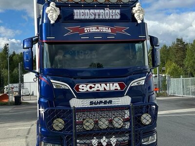 Tekno Tekno Scania NGS Highline Swedish 24m combi HEDSTROMS