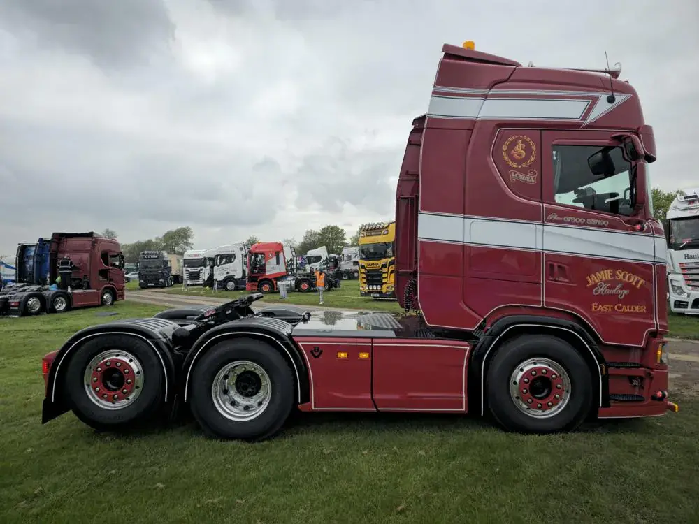 Tekno Tekno Scania Next Gen S580 Highline 6x2 JAMIE SCOTT (Packed in gift box)