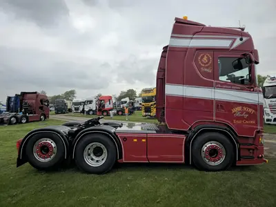 Tekno Tekno Scania Next Gen S580 Highline 6x2 JAMIE SCOTT (Packed in gift box)