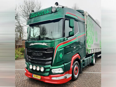 WSI WSI DAF XG 4x2 met 3-assige schuifzeilen oplegger BOONSTRA NUIS