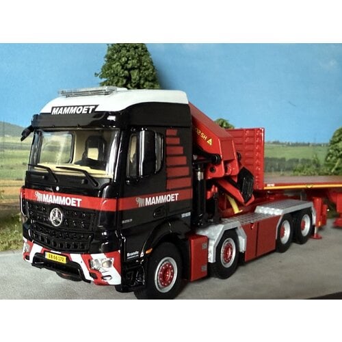 Mammoet store WSI Mercedes- Benz Arocs mp4 2.300MM Compact space 8x4 with 4-axle flatbed trailer + palfinger PK 92002 SH + Jib MAMMOET