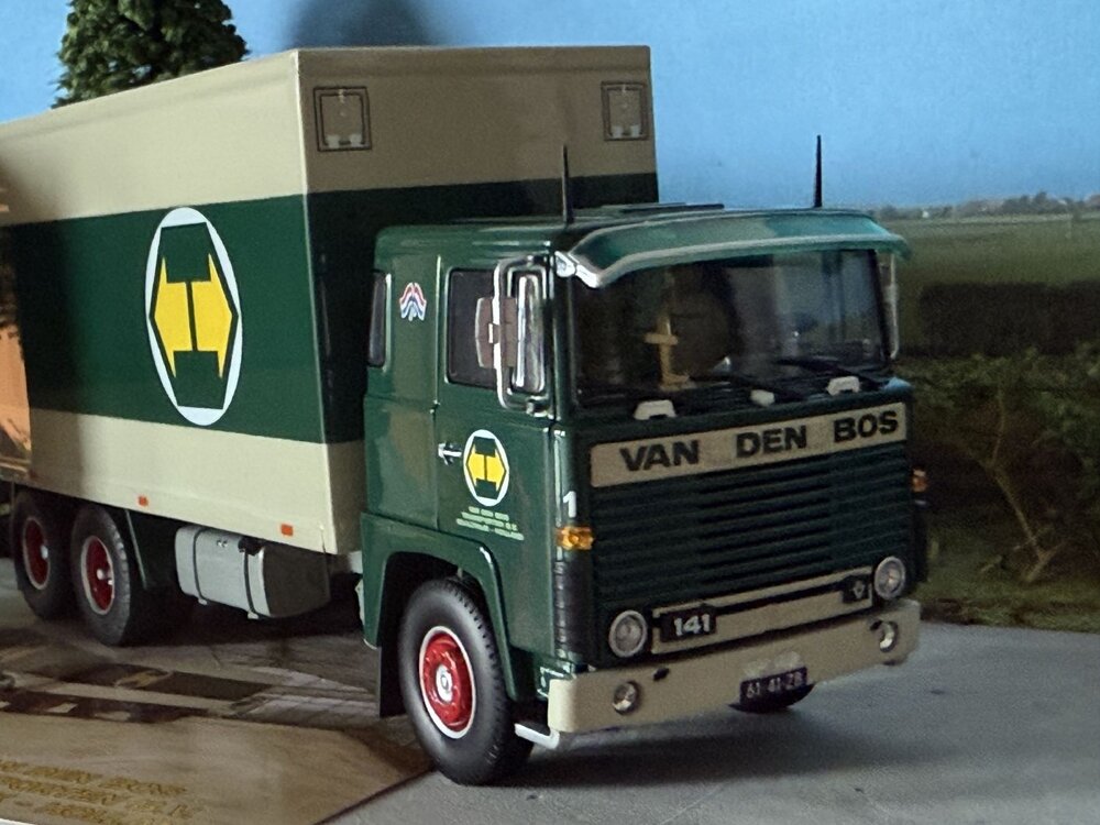 Tekno Tekno Scania 141 motorwagen met aanhanger VAN DEN BOS