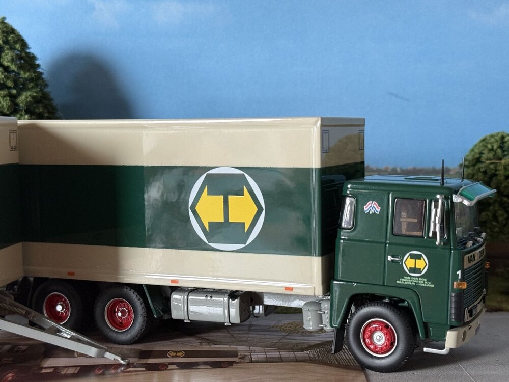 Tekno Tekno Scania 141 motorwagen met aanhanger VAN DEN BOS