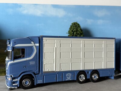 Tekno Tekno Scania Next Gen S-serie Highline veecombi met resin bakken BRÜHLMANN