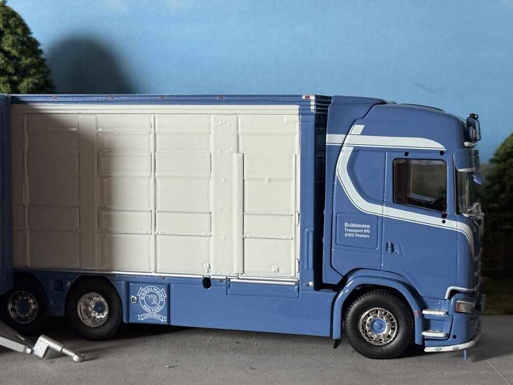 Tekno Tekno Scania Next Gen S-serie Highline veecombi met resin bakken BRÜHLMANN