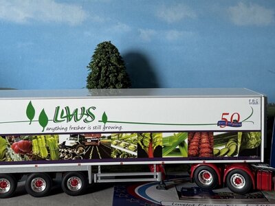 WSI WSI DAF XG+ 6x2 with 3-axle Chereau reefer trailer HARRISONS PRESTON