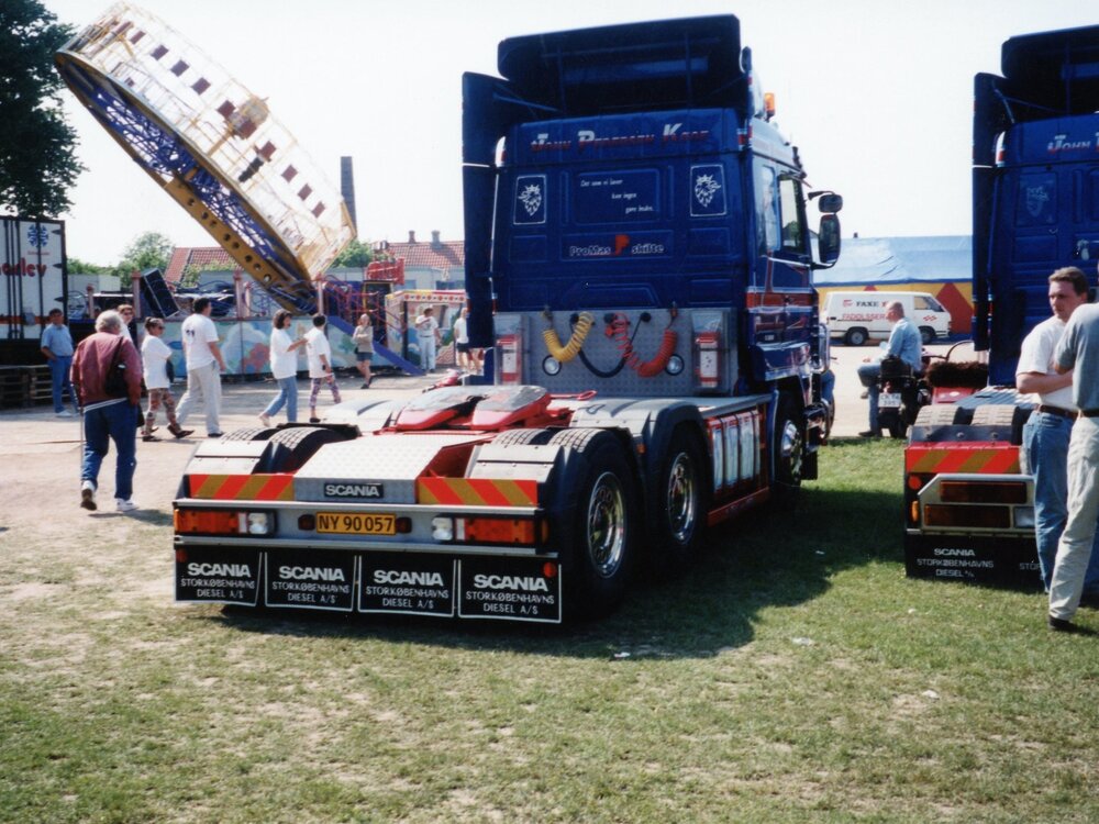 Tekno Tekno Scania 3-serie Streamline 6x2 sleepas trekker JOHN PEDERSEN