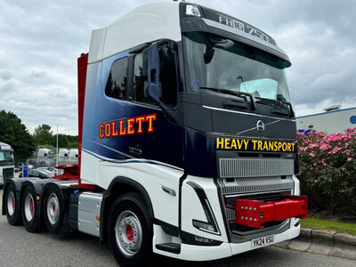 WSI WSI Volvo FH5 Glob. 8x4 with 6-axle MANOOVR + 2-axle dolly COLLETT