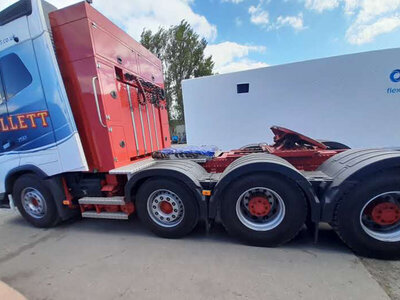 WSI WSI Volvo FH5 Glob. 8x4 with 6-axle MANOOVR + 2-axle dolly COLLETT
