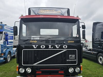 Tekno Tekno Volvo F12 6x2 GILBERT RICHARDSEN